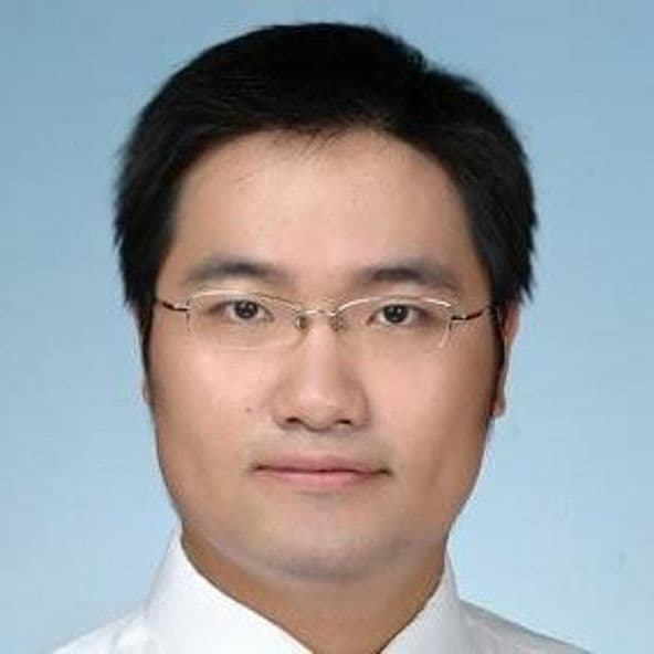 Yiqing Zhu