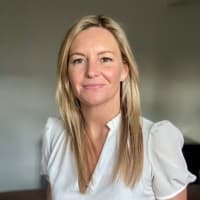 Jennifer Summers