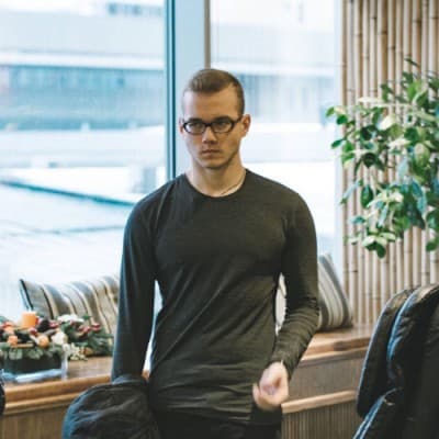 Дмитрий У.